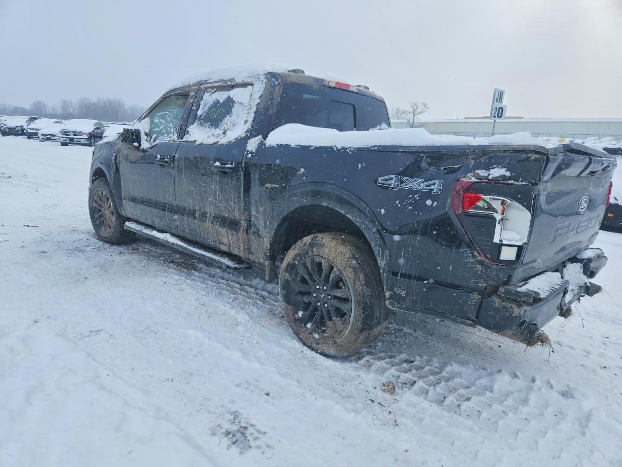 2024 FORD F150 XLT photo 2