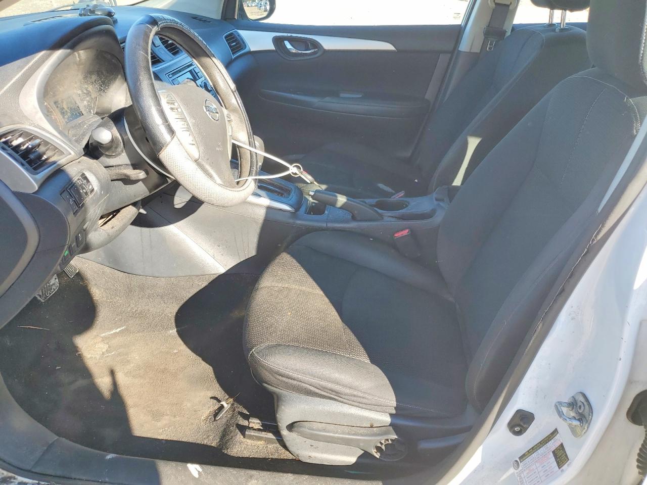 2016 NISSAN SENTRA S photo 13
