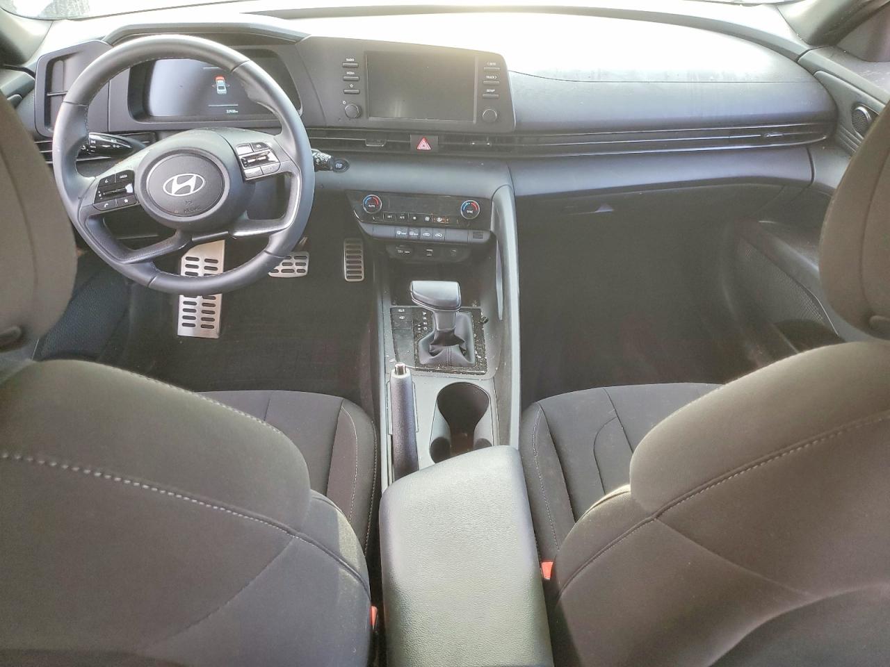 2025 HYUNDAI ELANTRA SEL SPORT photo 8