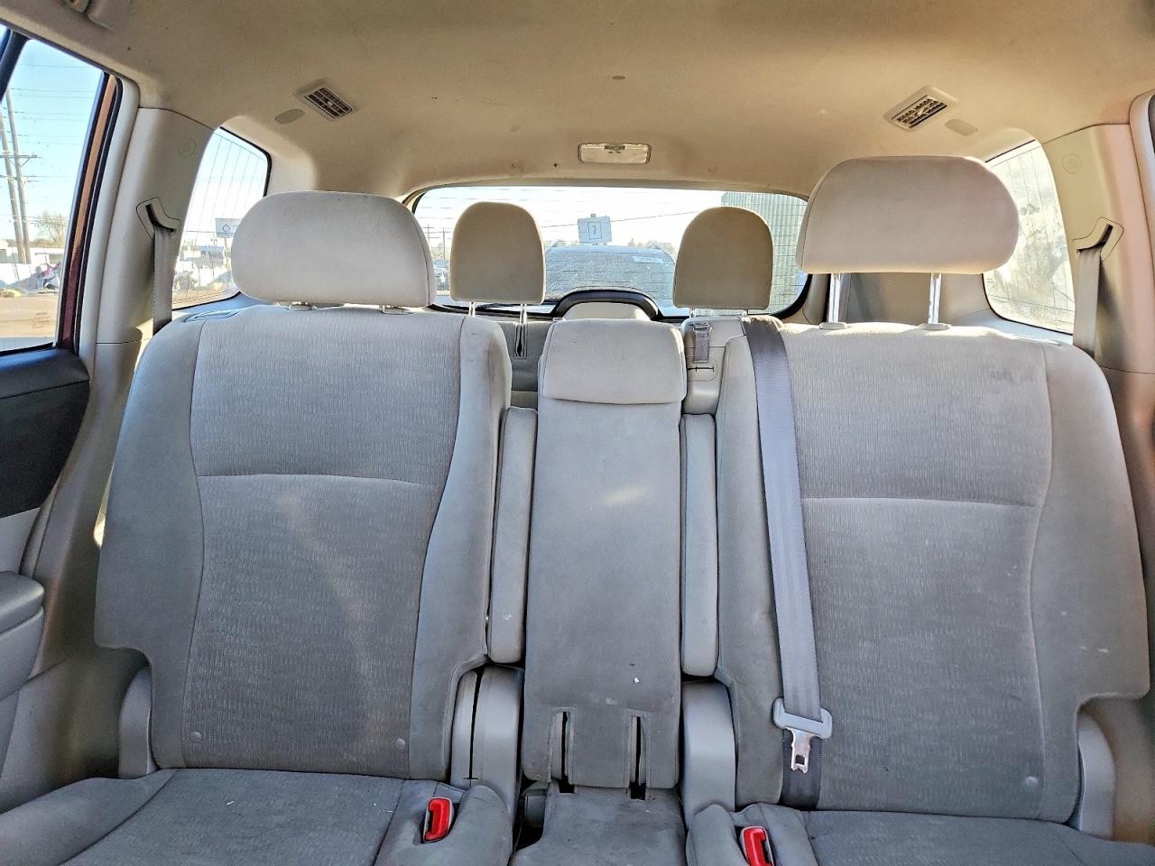 2011 TOYOTA HIGHLANDER BASE photo 19