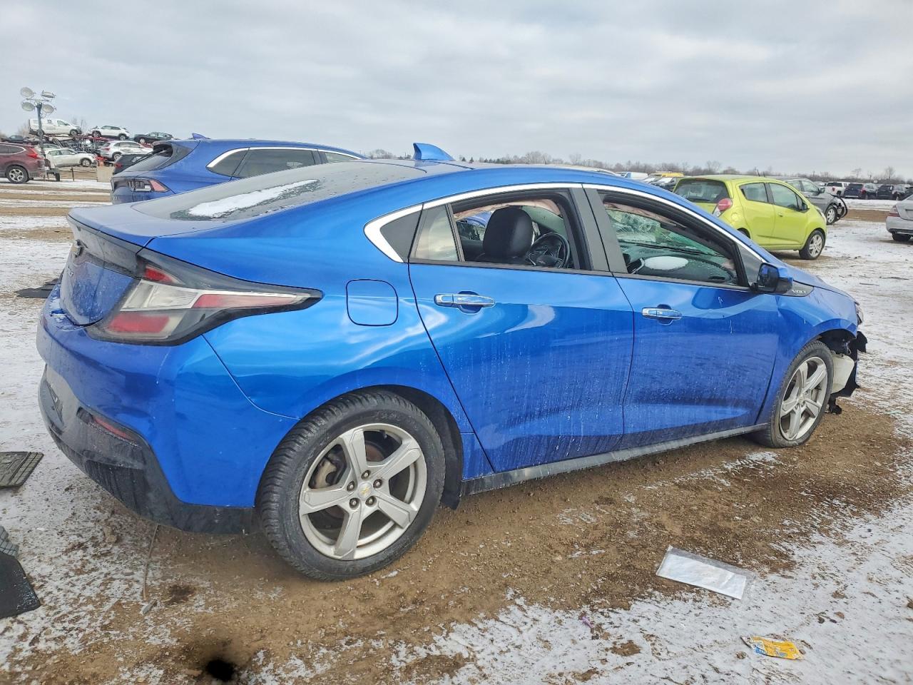 2017 CHEVROLET VOLT LT photo 3