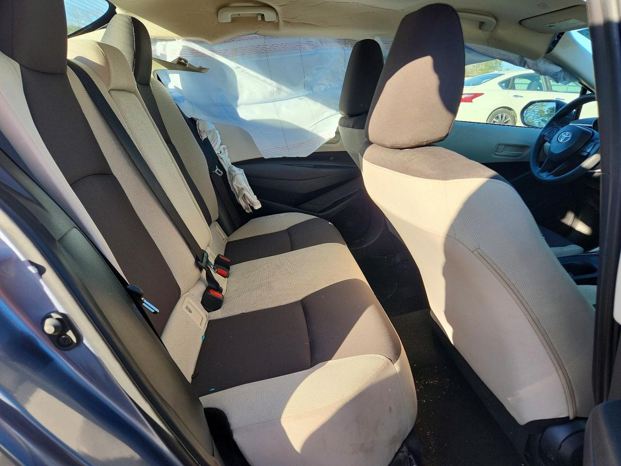 2025 TOYOTA COROLLA LE photo 19