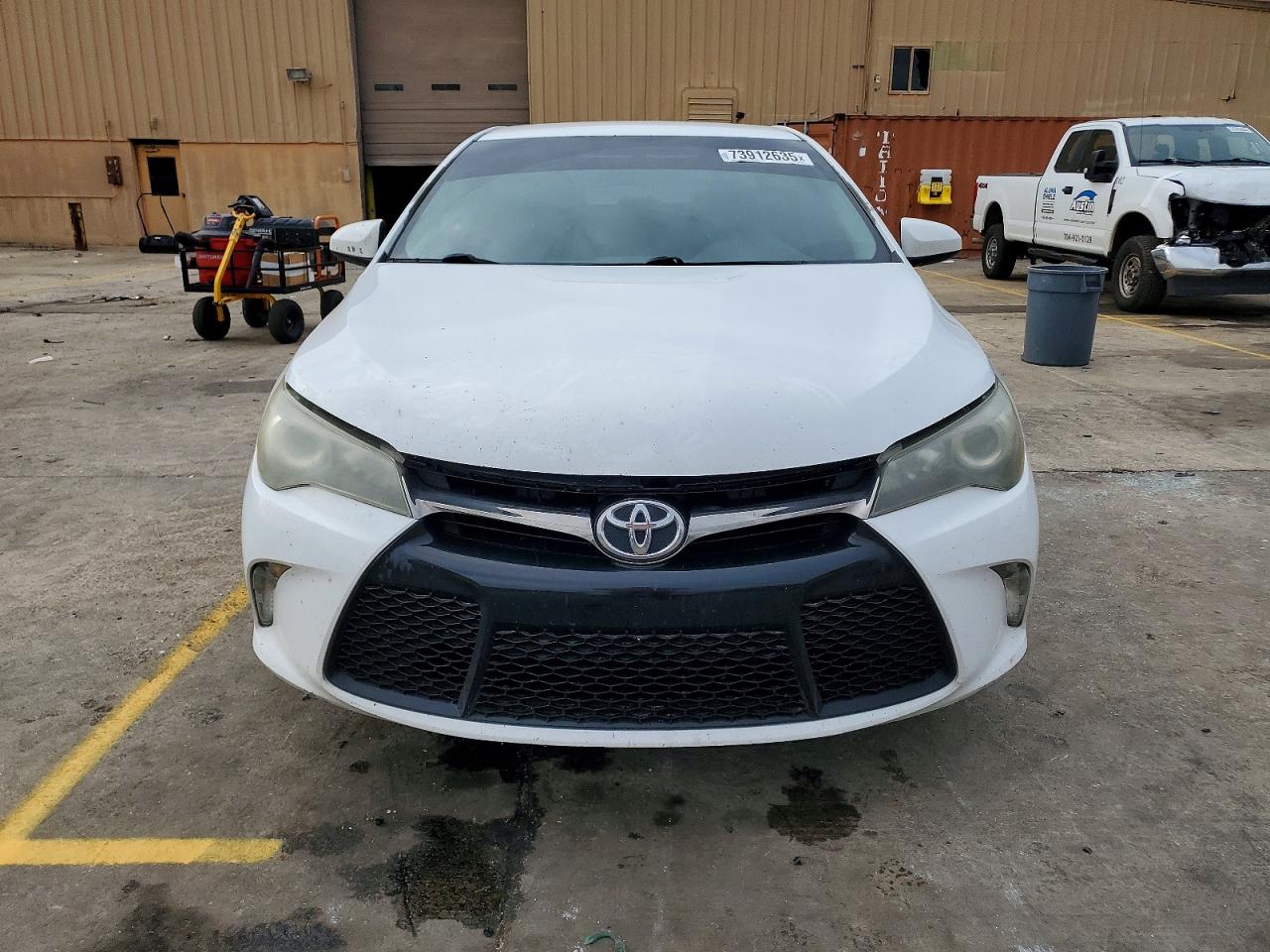 2015 TOYOTA CAMRY LE photo 13
