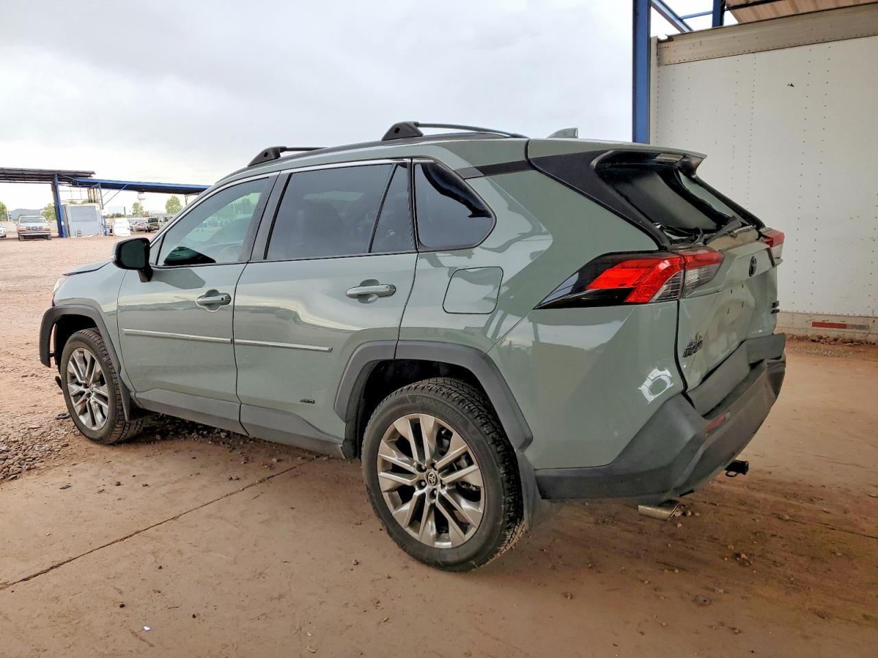 2021 TOYOTA RAV4 XLE PREMIUM photo 2