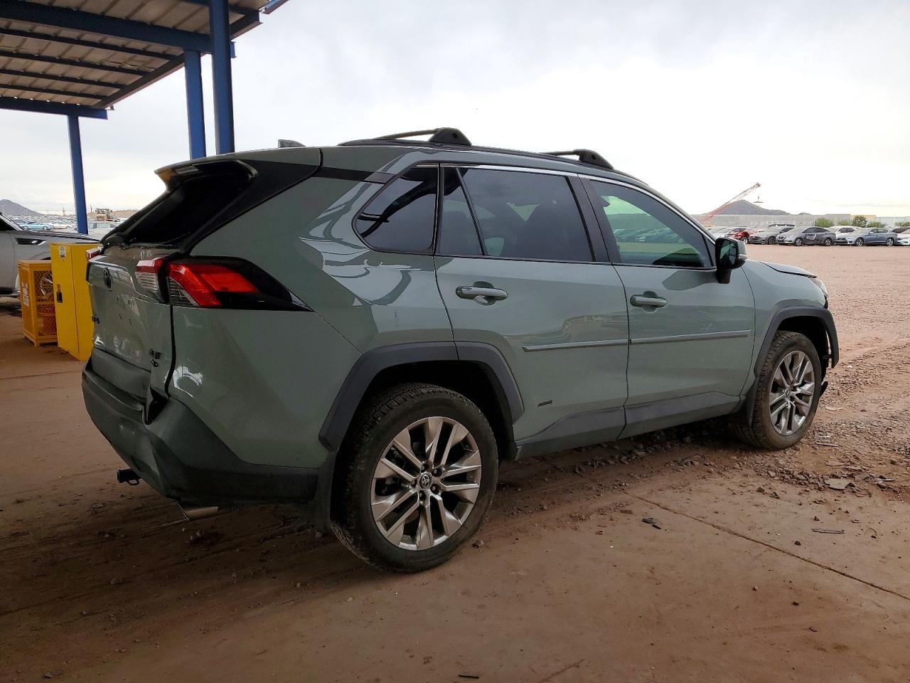 2021 TOYOTA RAV4 XLE PREMIUM photo 3