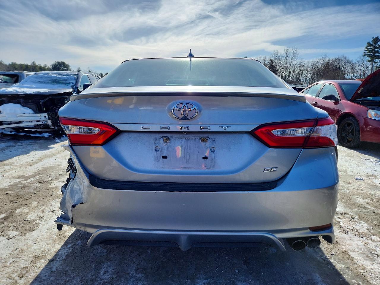 2020 TOYOTA CAMRY SE photo 6