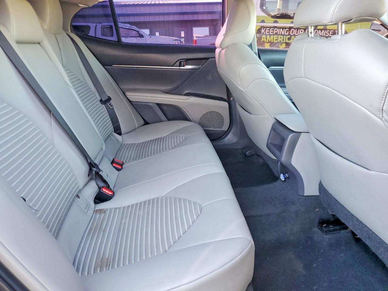 2018 TOYOTA CAMRY L photo 19