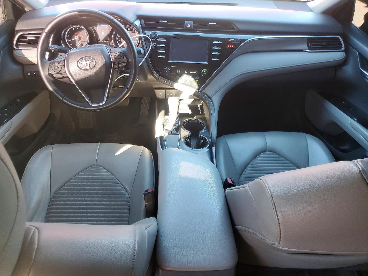 2018 TOYOTA CAMRY L photo 15