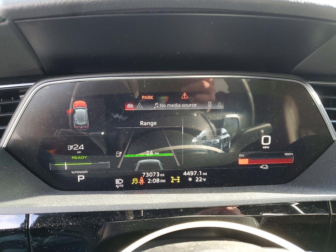 2022 AUDI E-TRON PREMIUM photo 17