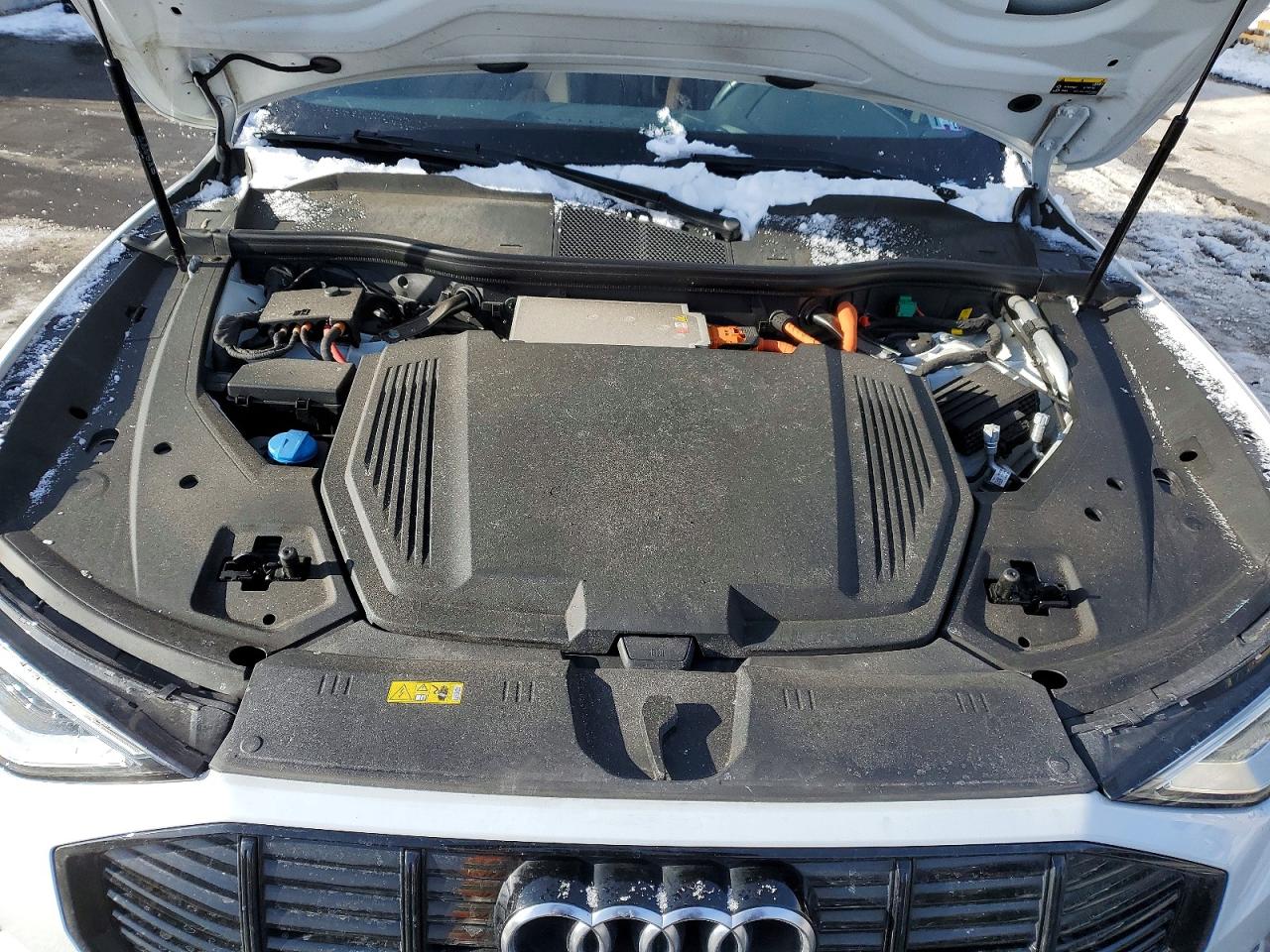 2022 AUDI E-TRON PREMIUM photo 22