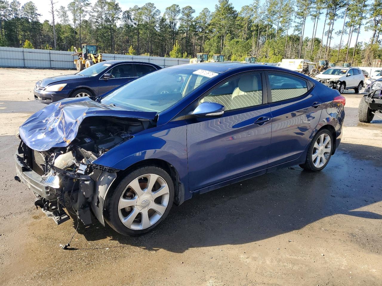 2013 HYUNDAI ELANTRA