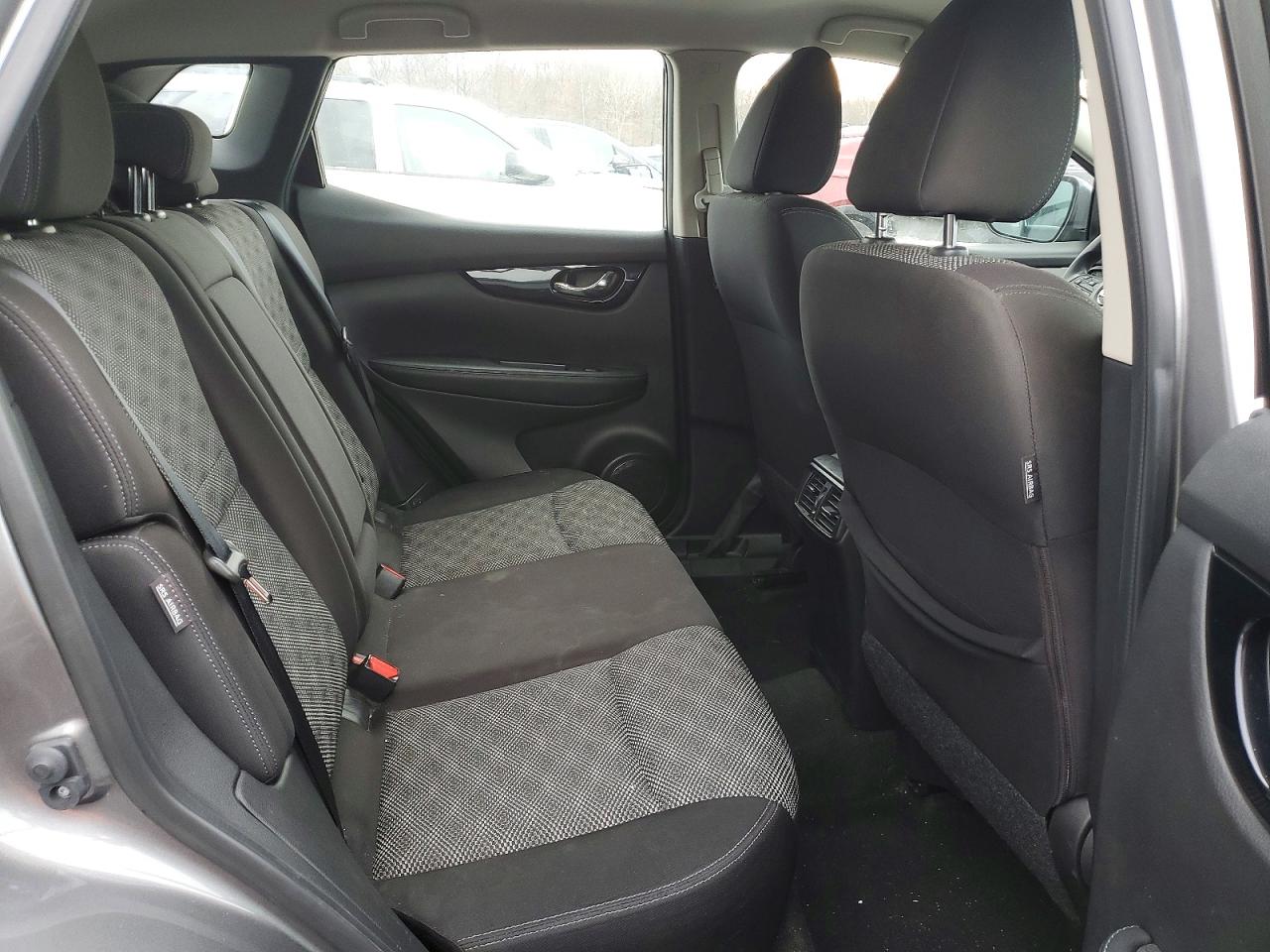 2020 NISSAN ROGUE SPORT S photo 19