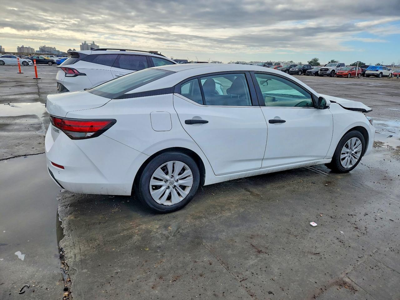 2024 NISSAN SENTRA S photo 5
