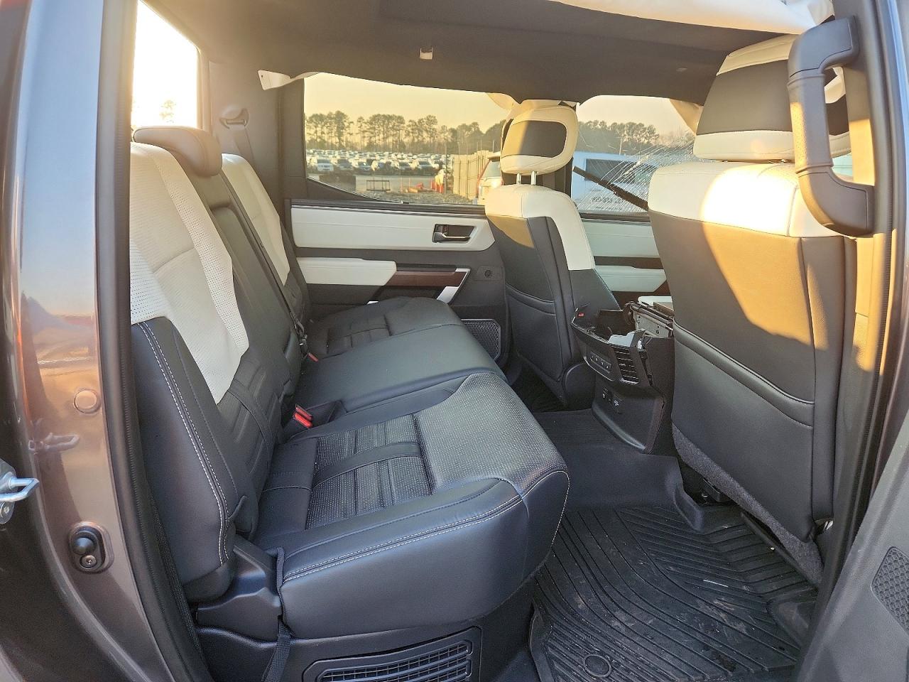 2024 TOYOTA TUNDRA photo 10