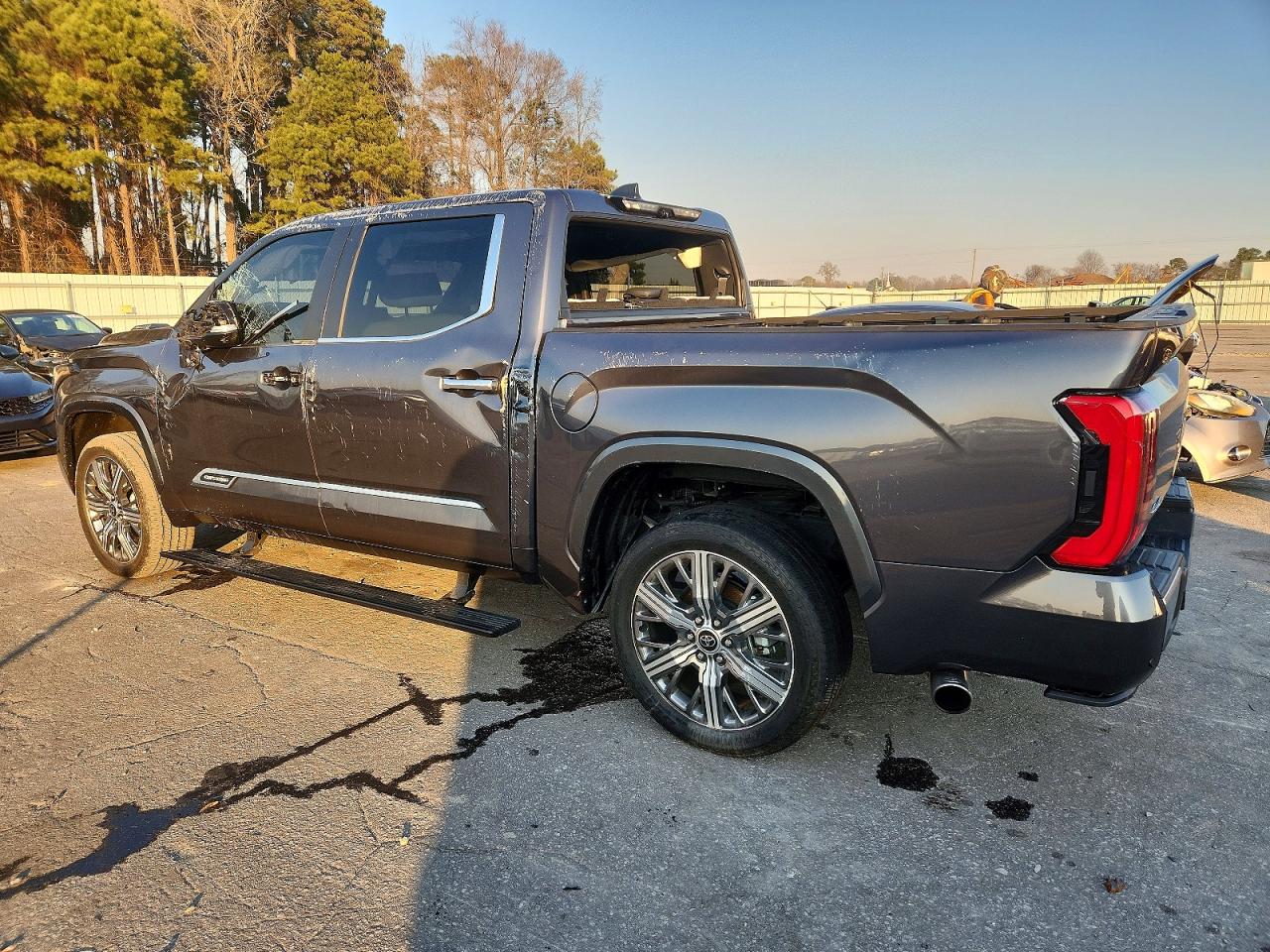 2024 TOYOTA TUNDRA photo 2