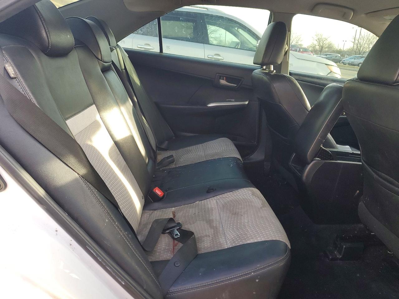 2014 TOYOTA CAMRY photo 28