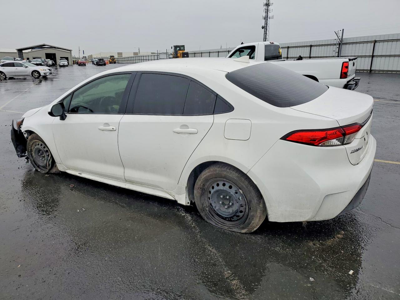 2024 TOYOTA COROLLA LE photo 2