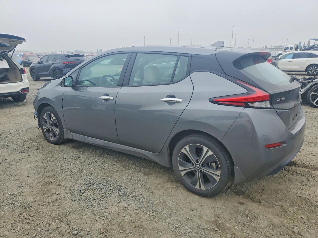 2022 NISSAN LEAF SL PLUS photo 2