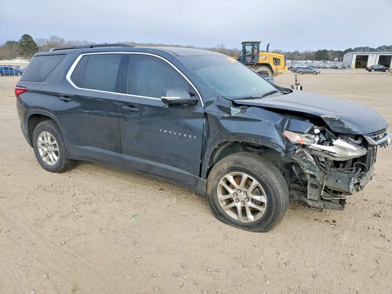 2019 CHEVROLET TRAVERSE LT photo 4