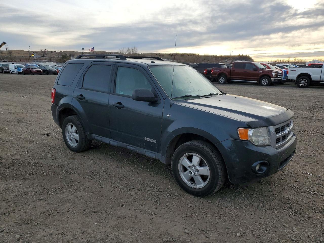 2008 FORD ESCAPE XLT photo 4