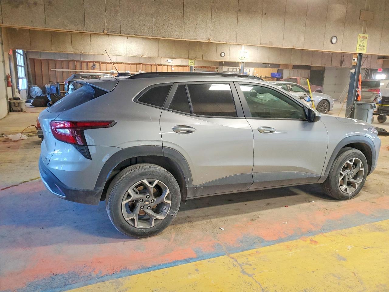 2025 CHEVROLET TRAX 1LT photo 3