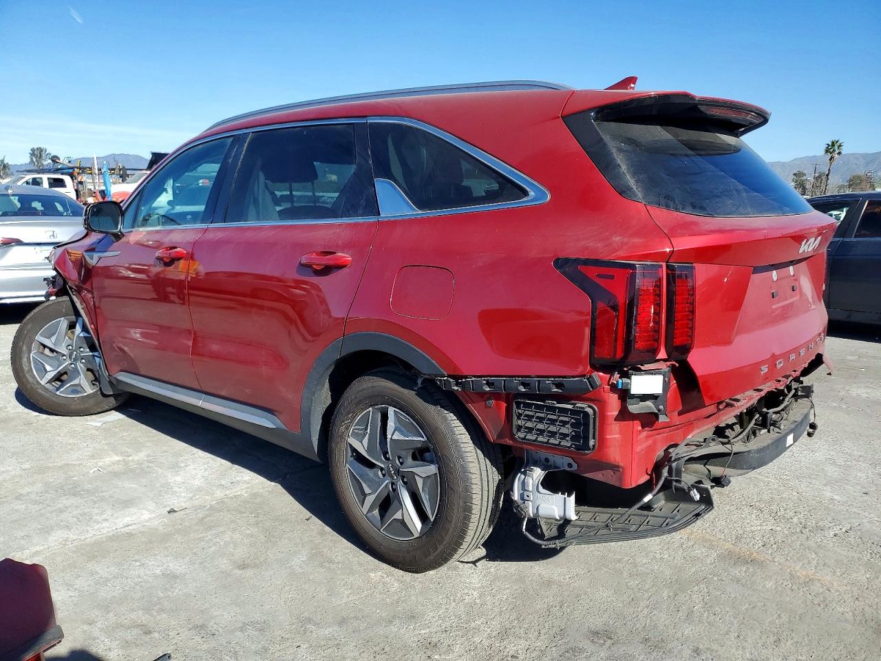 2022 KIA SORENTO S photo 2