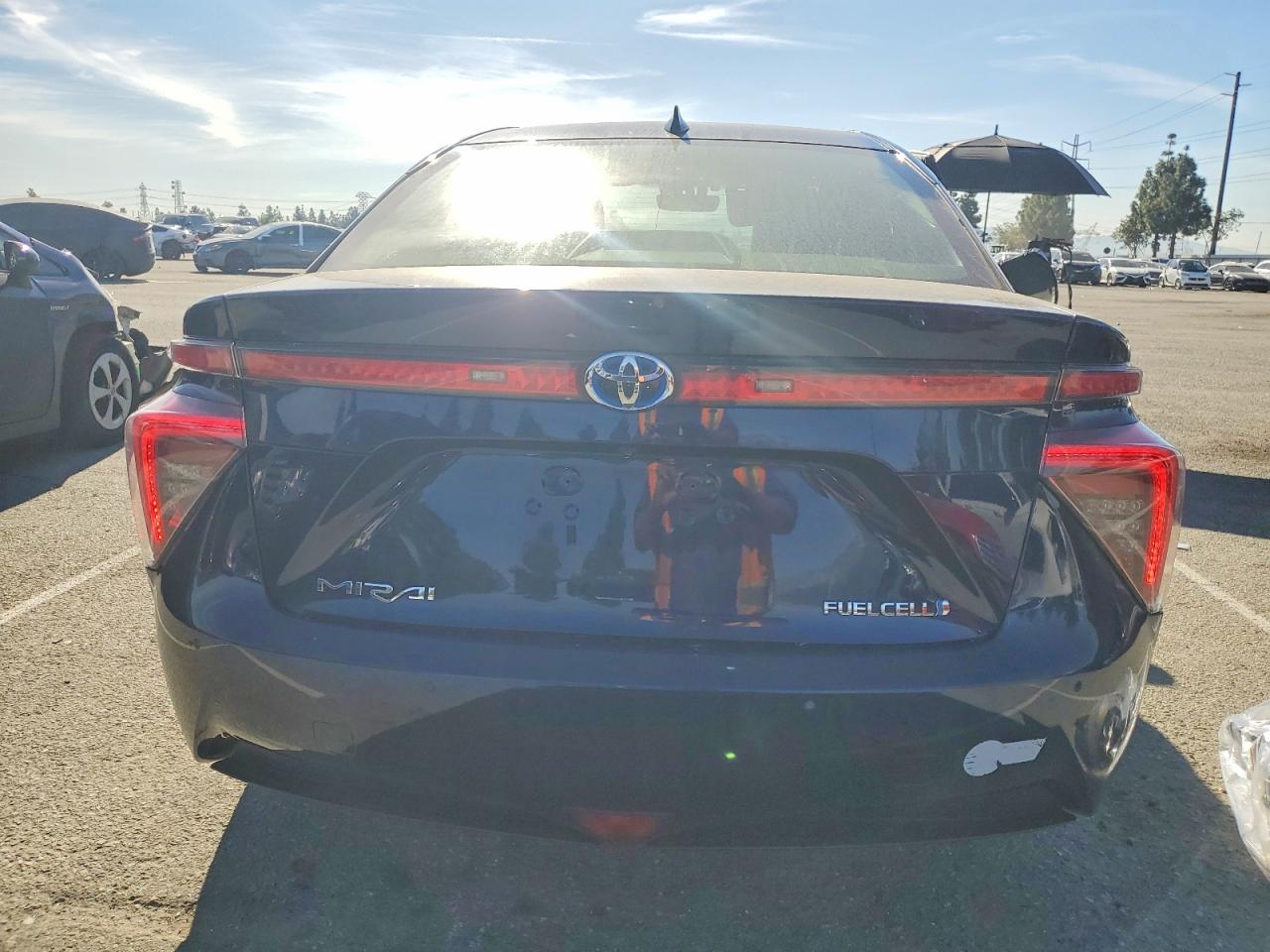 2017 TOYOTA MIRAI photo 11