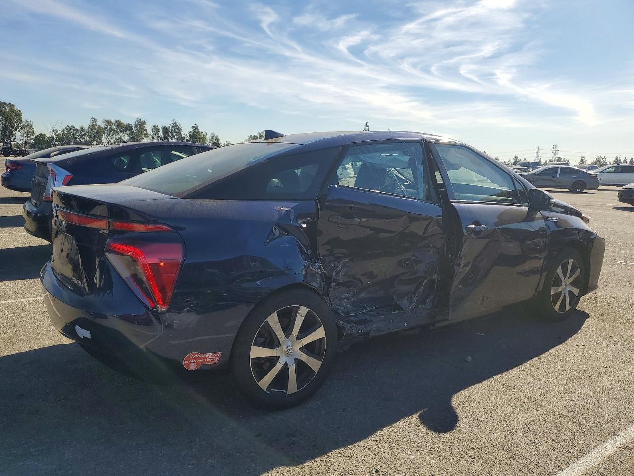 2017 TOYOTA MIRAI photo 5
