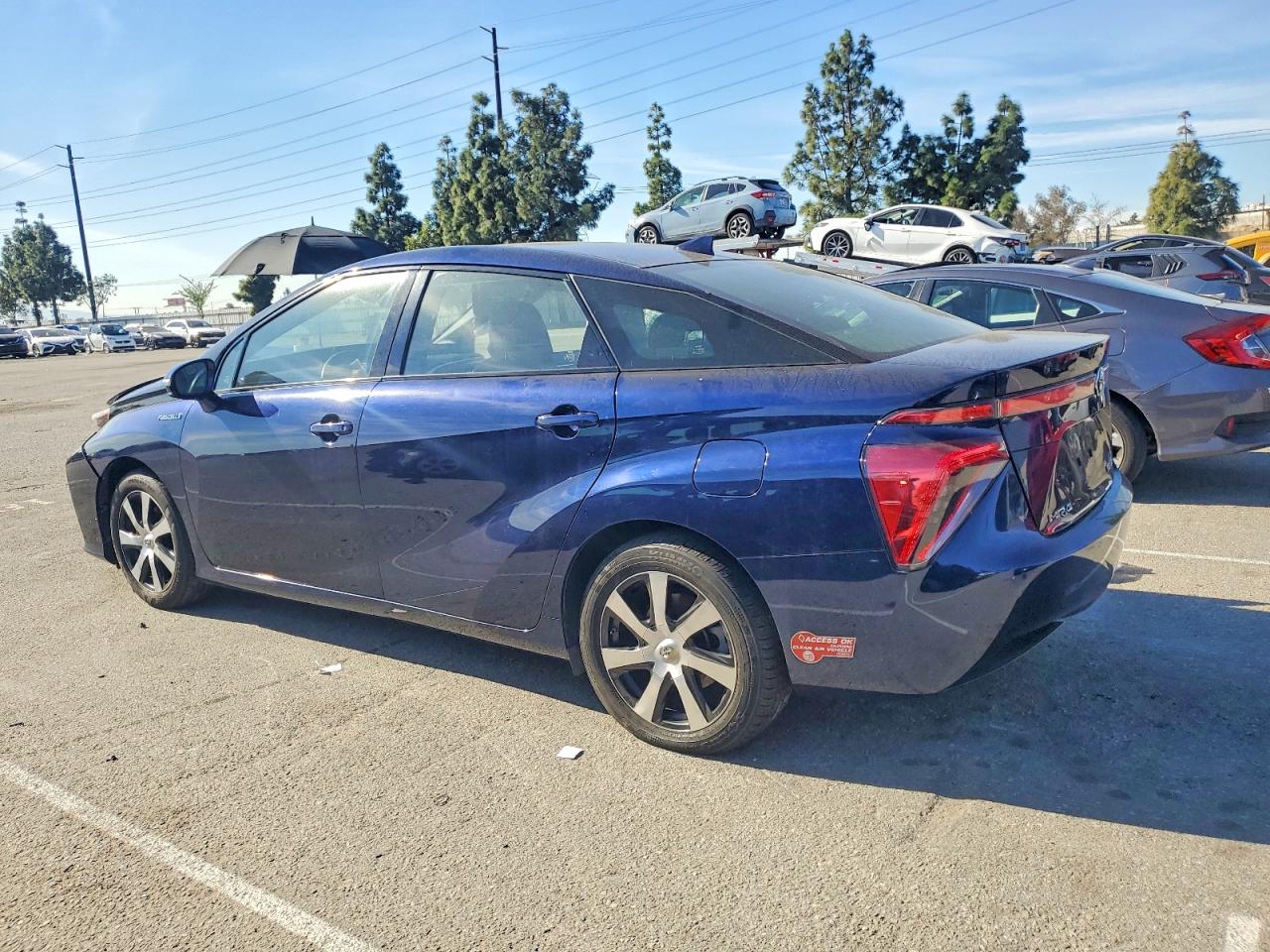 2017 TOYOTA MIRAI photo 3