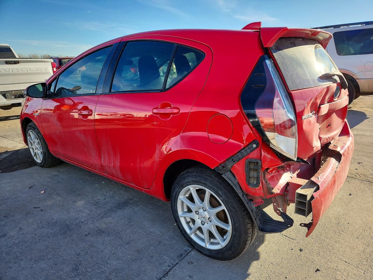 2015 TOYOTA PRIUS C photo 2