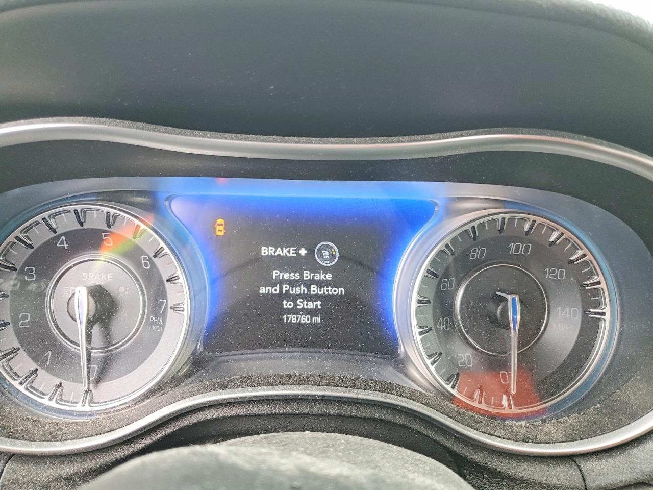2021 CHRYSLER 300 TOURING photo 17