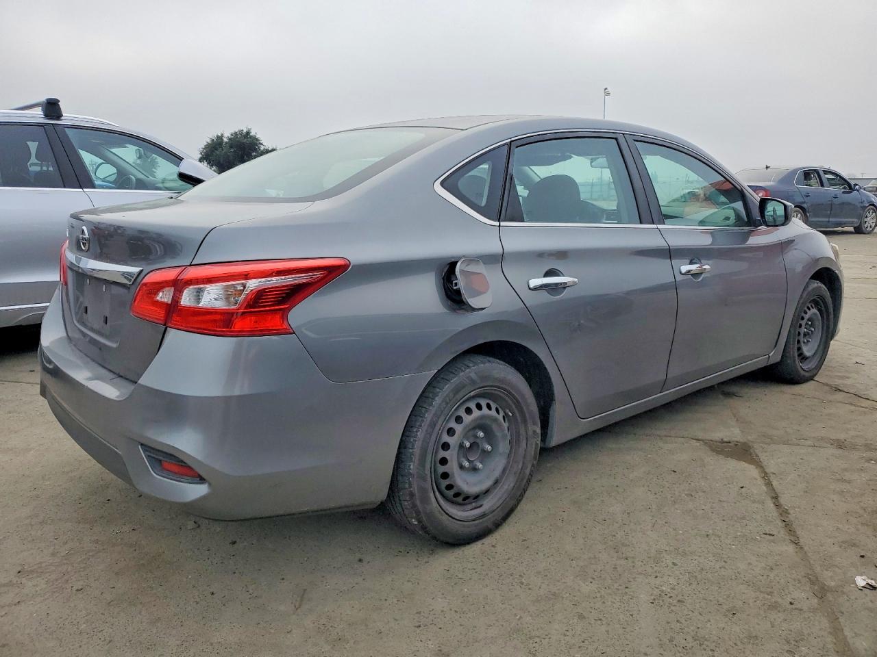 2016 NISSAN SENTRA S photo 3