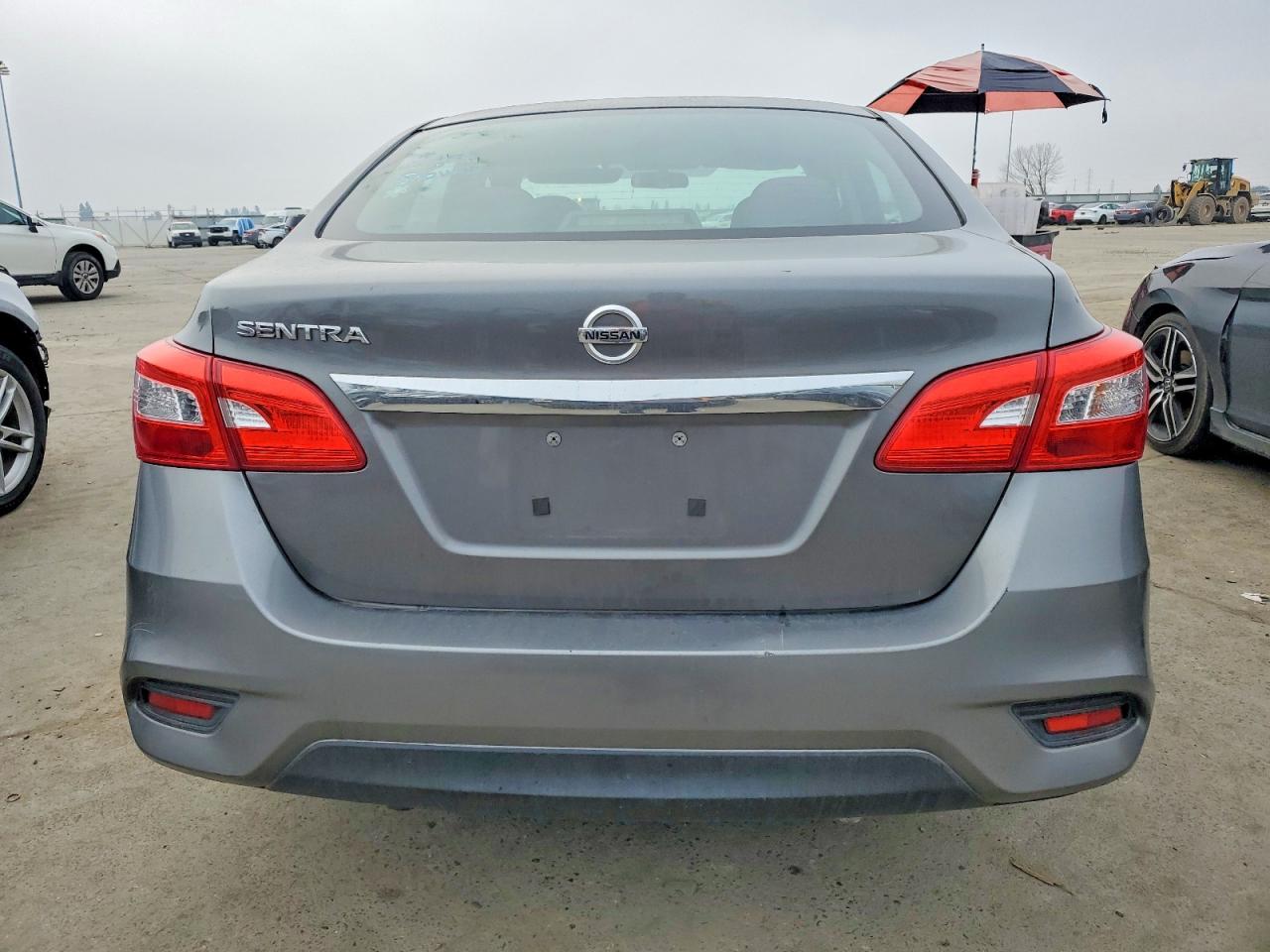 2016 NISSAN SENTRA S photo 6