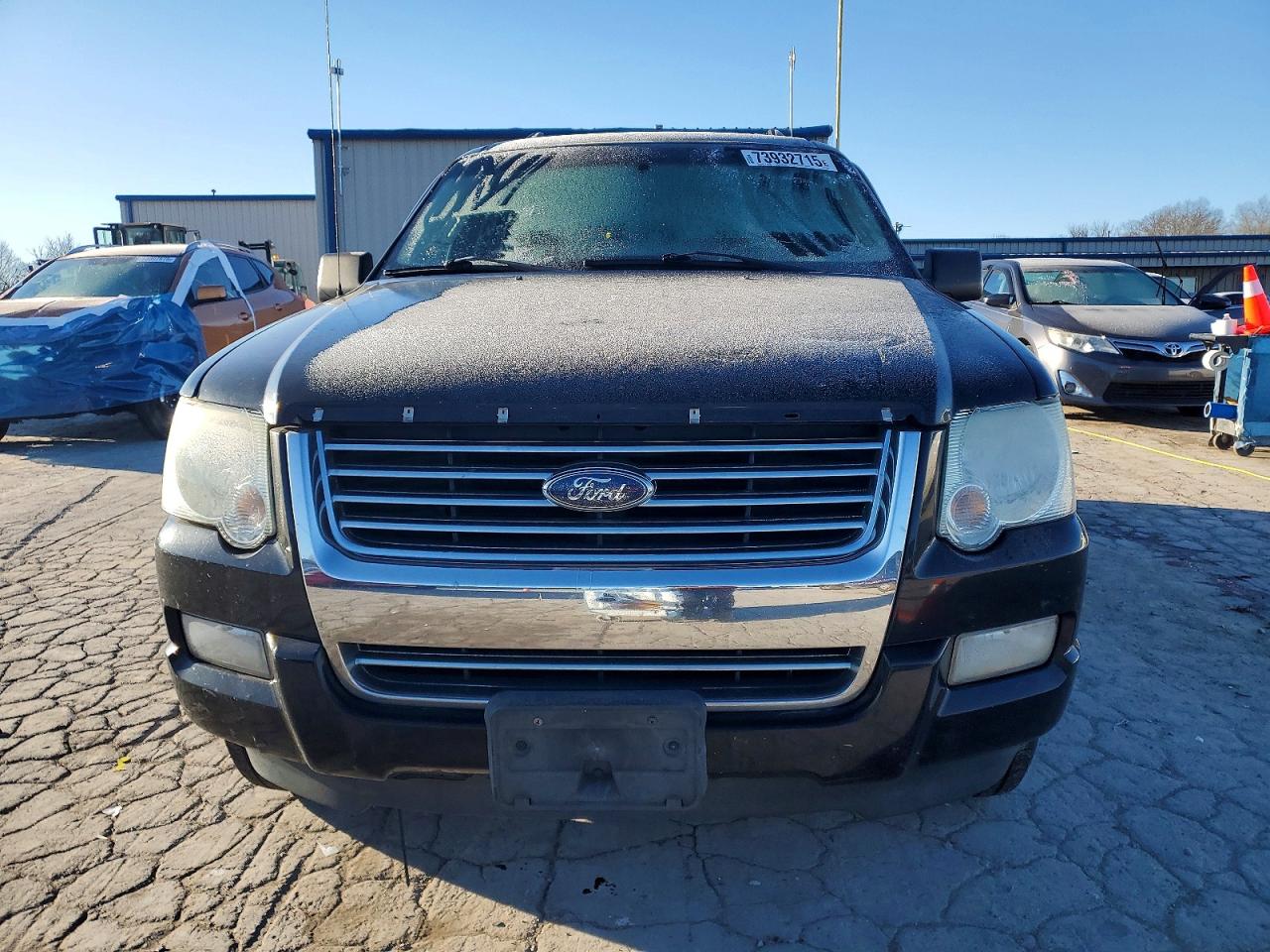2010 FORD EXPLORER XLT photo 9
