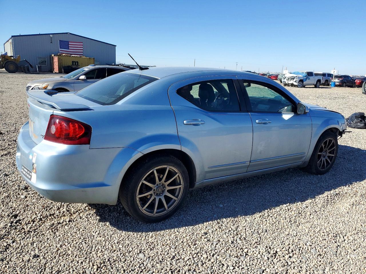 2013 DODGE AVENGER R/T photo 3