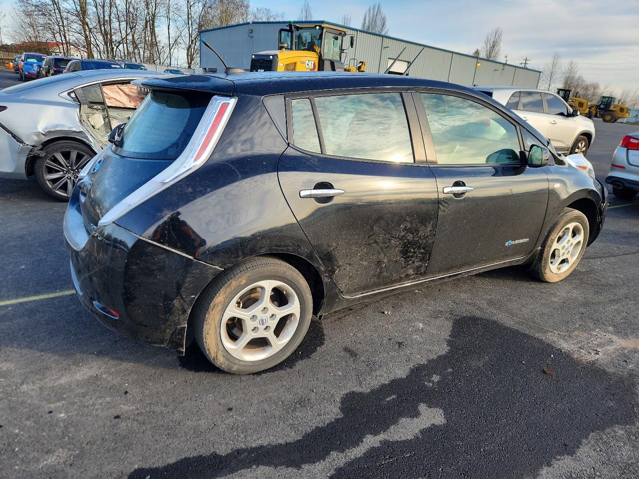 2011 NISSAN LEAF SV photo 5