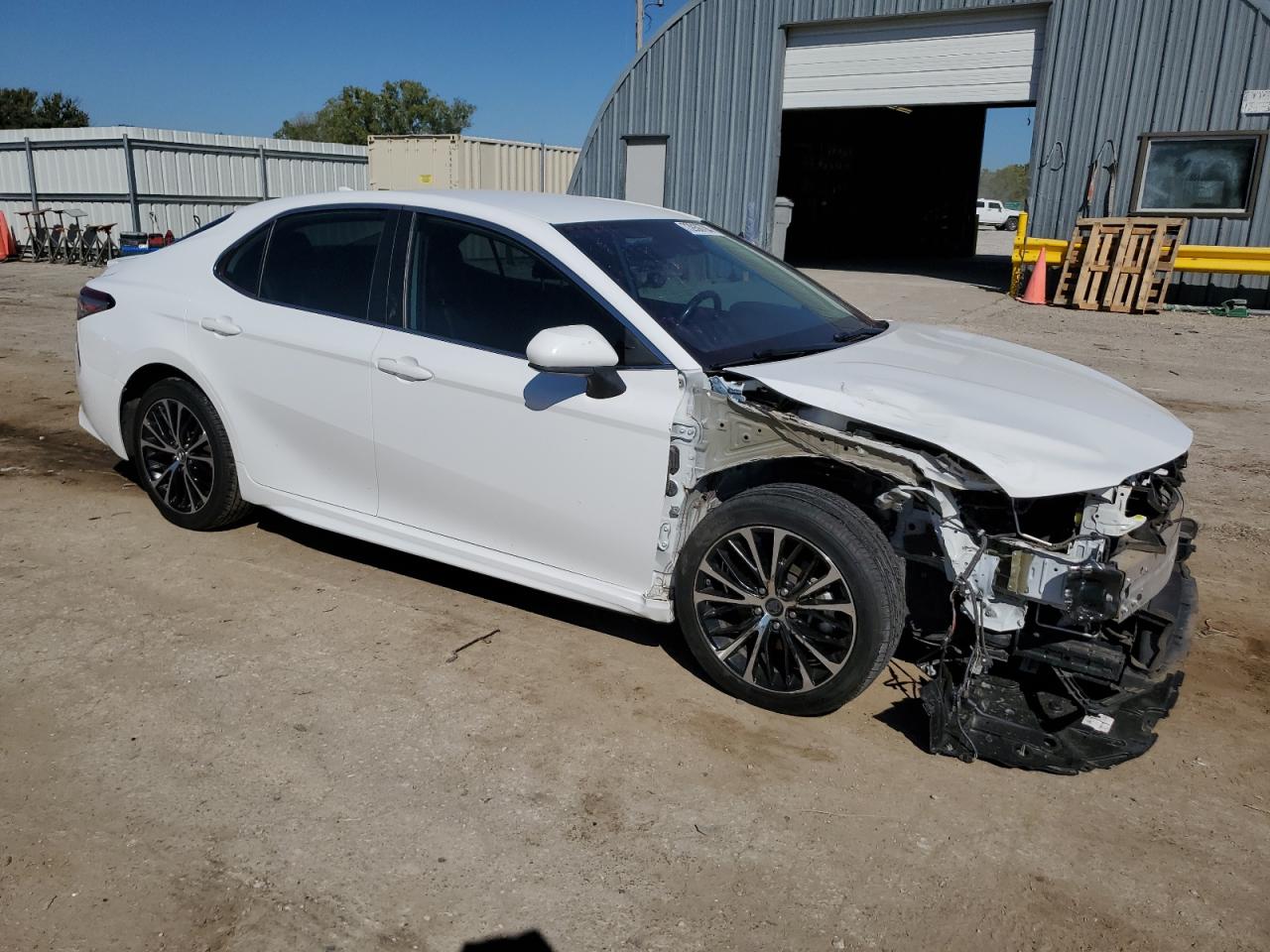 2019 TOYOTA CAMRY L photo 7