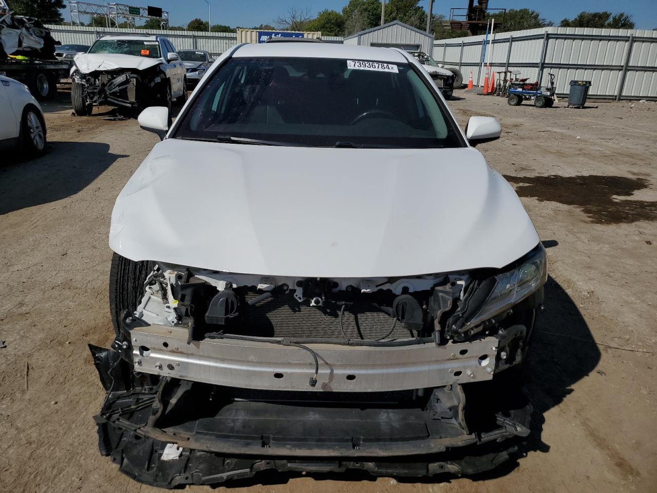 2019 TOYOTA CAMRY L photo 9