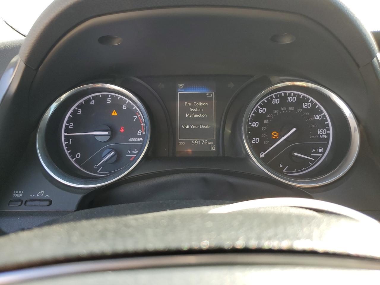 2019 TOYOTA CAMRY L photo 17