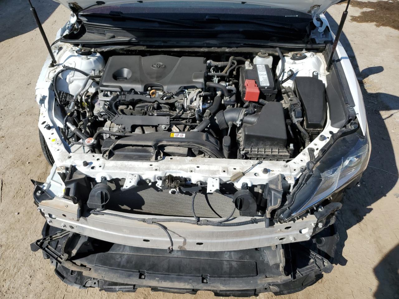 2019 TOYOTA CAMRY L photo 21