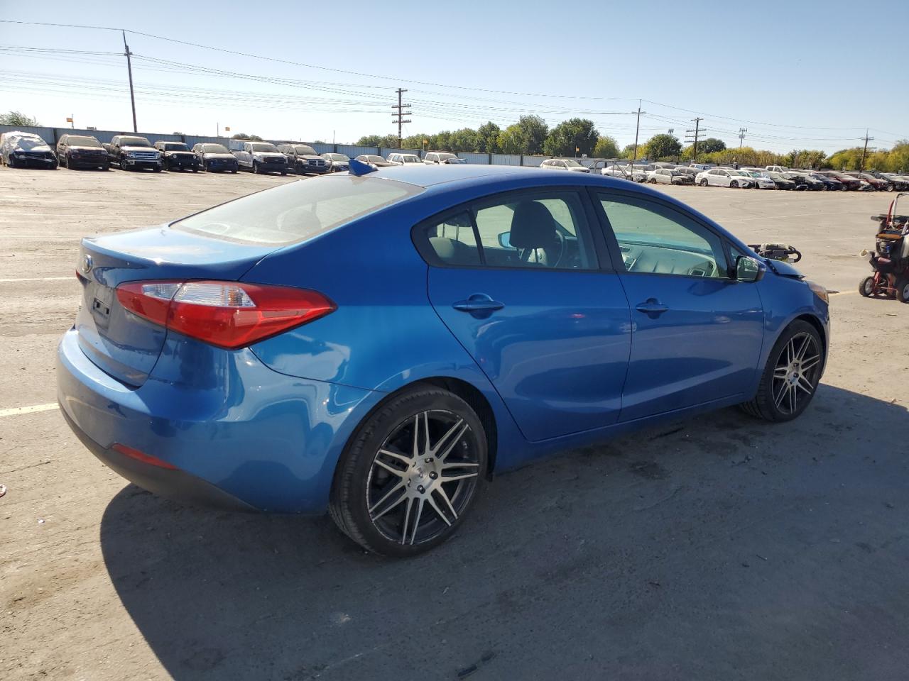 2015 KIA FORTE LX photo 3
