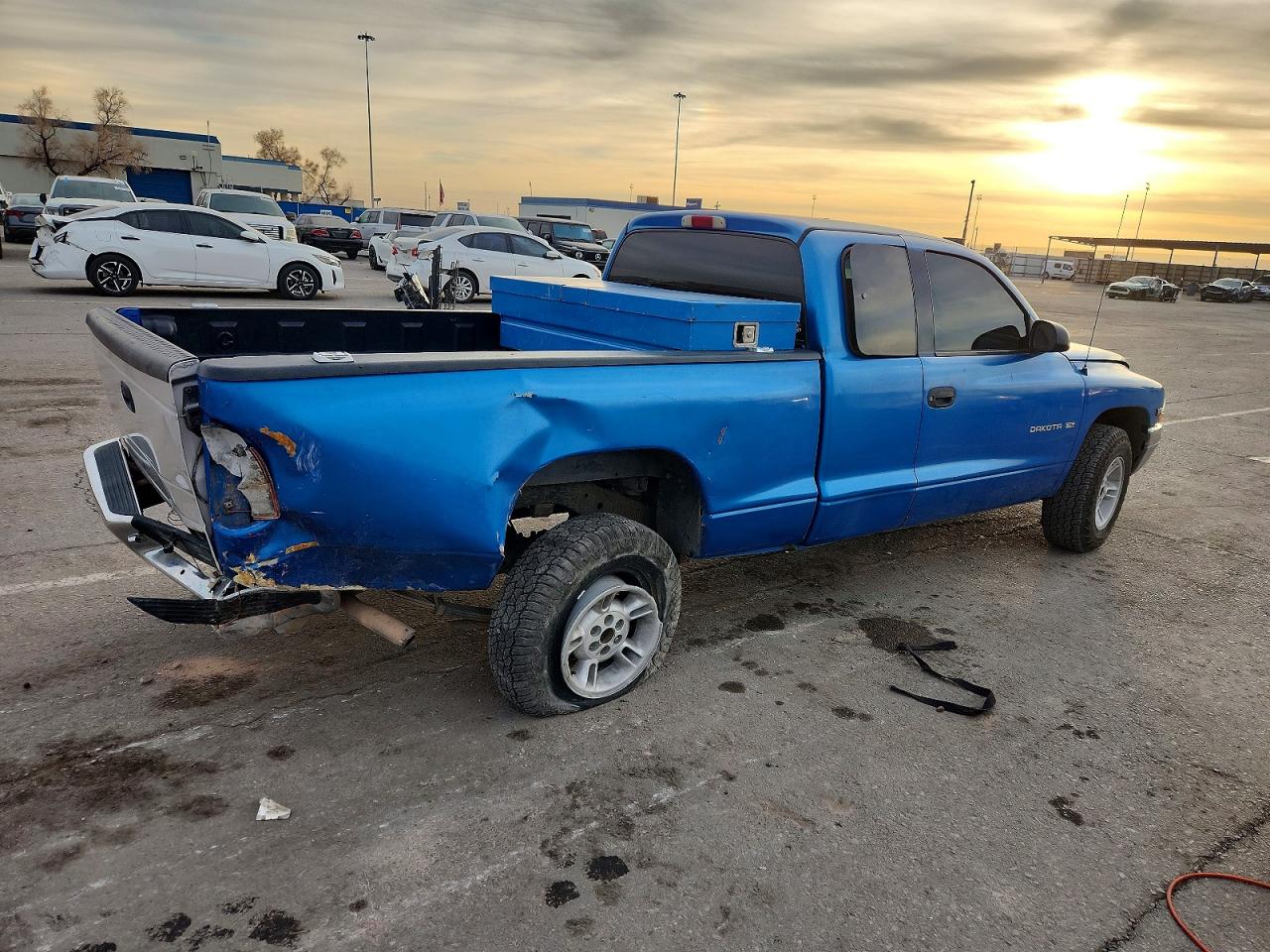 2000 DODGE DAKOTA photo 5