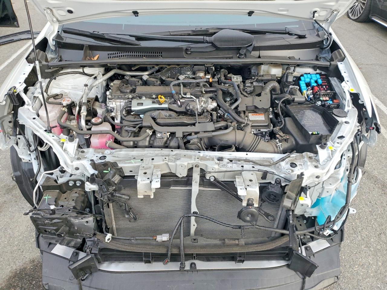 2025 TOYOTA PRIUS LE photo 11