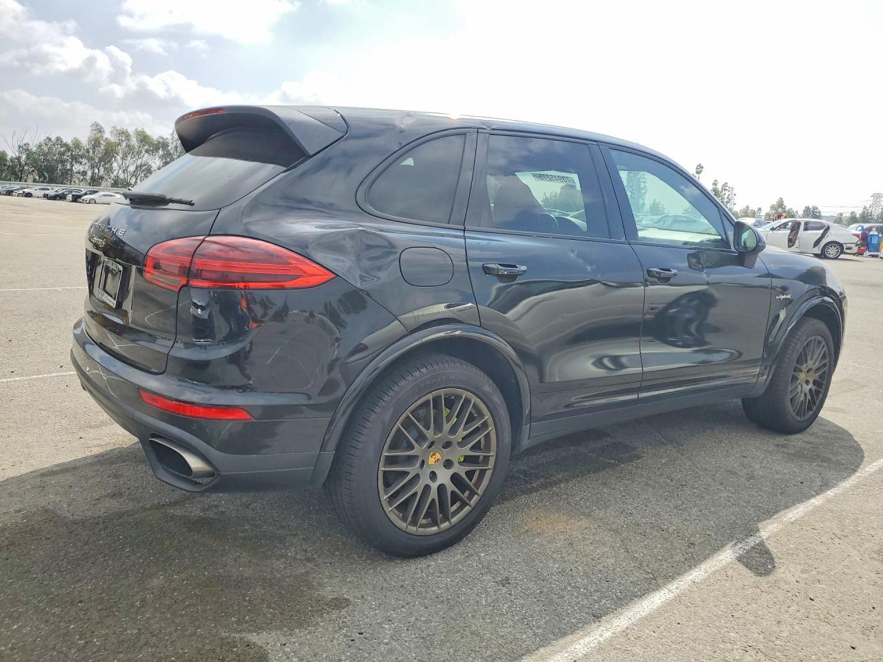 2017 PORSCHE CAYENNE SE HYBRID PLATINUM photo 5