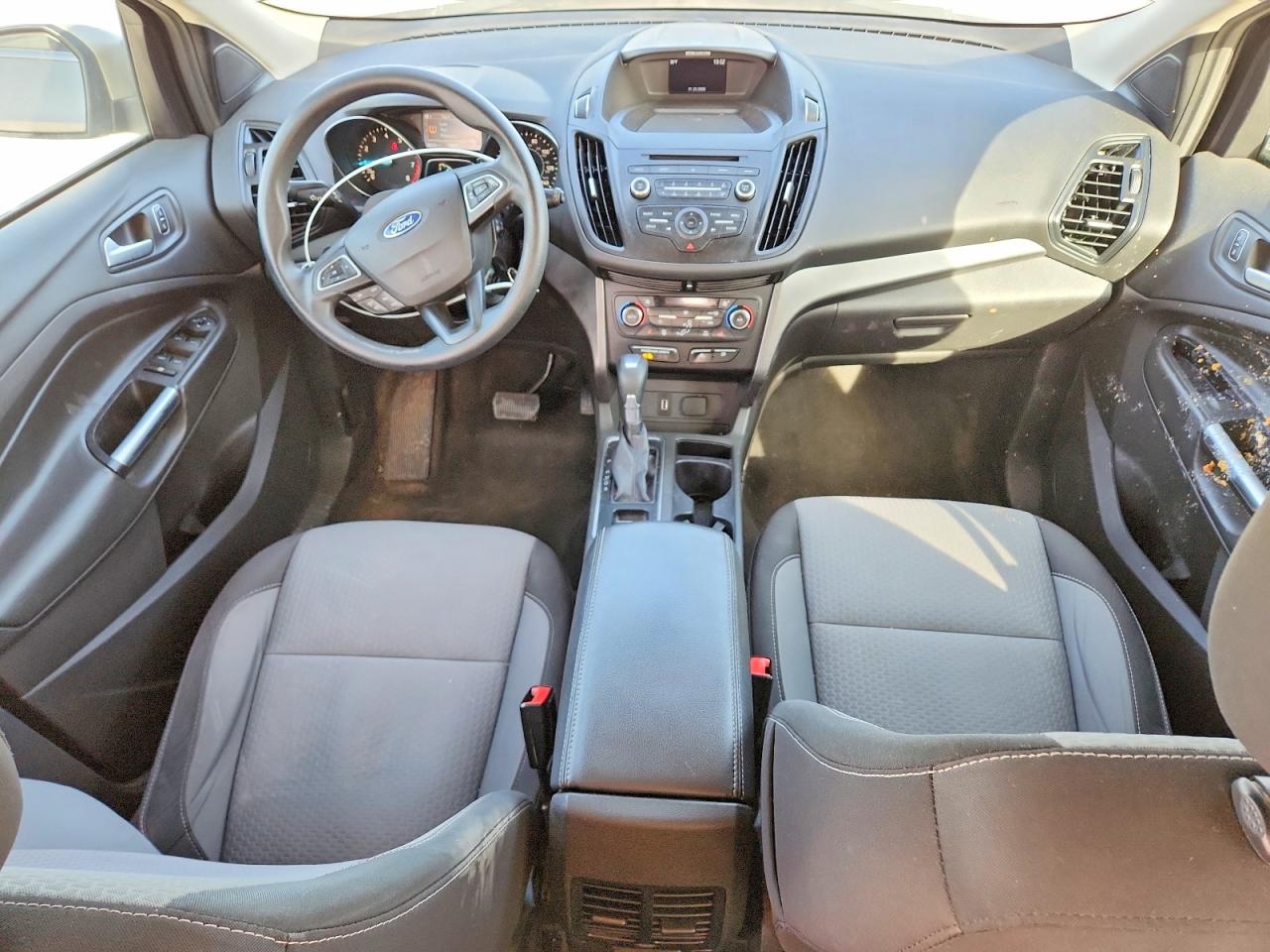 2017 FORD ESCAPE SE photo 22