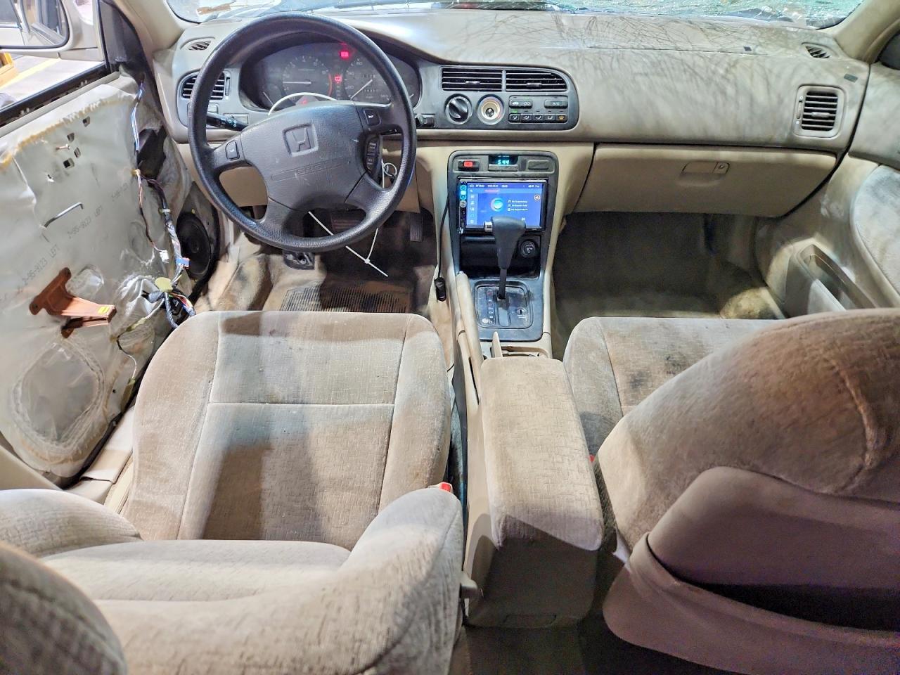 1996 HONDA ACCORD EX photo 8
