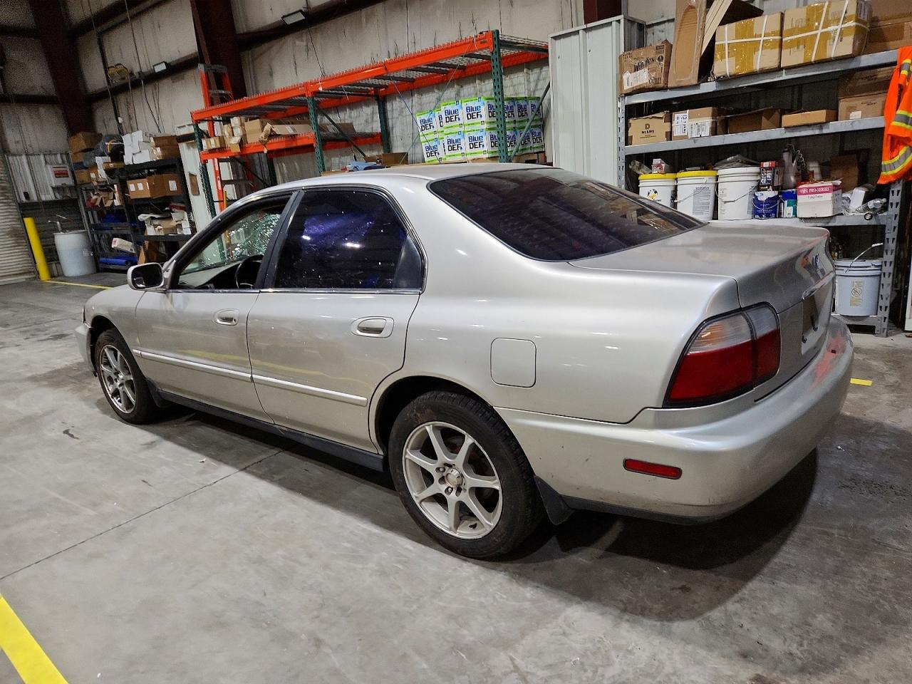 1996 HONDA ACCORD EX photo 2