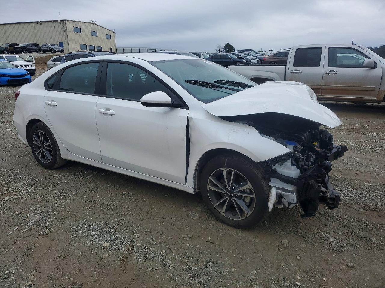 2024 KIA FORTE LX photo 10