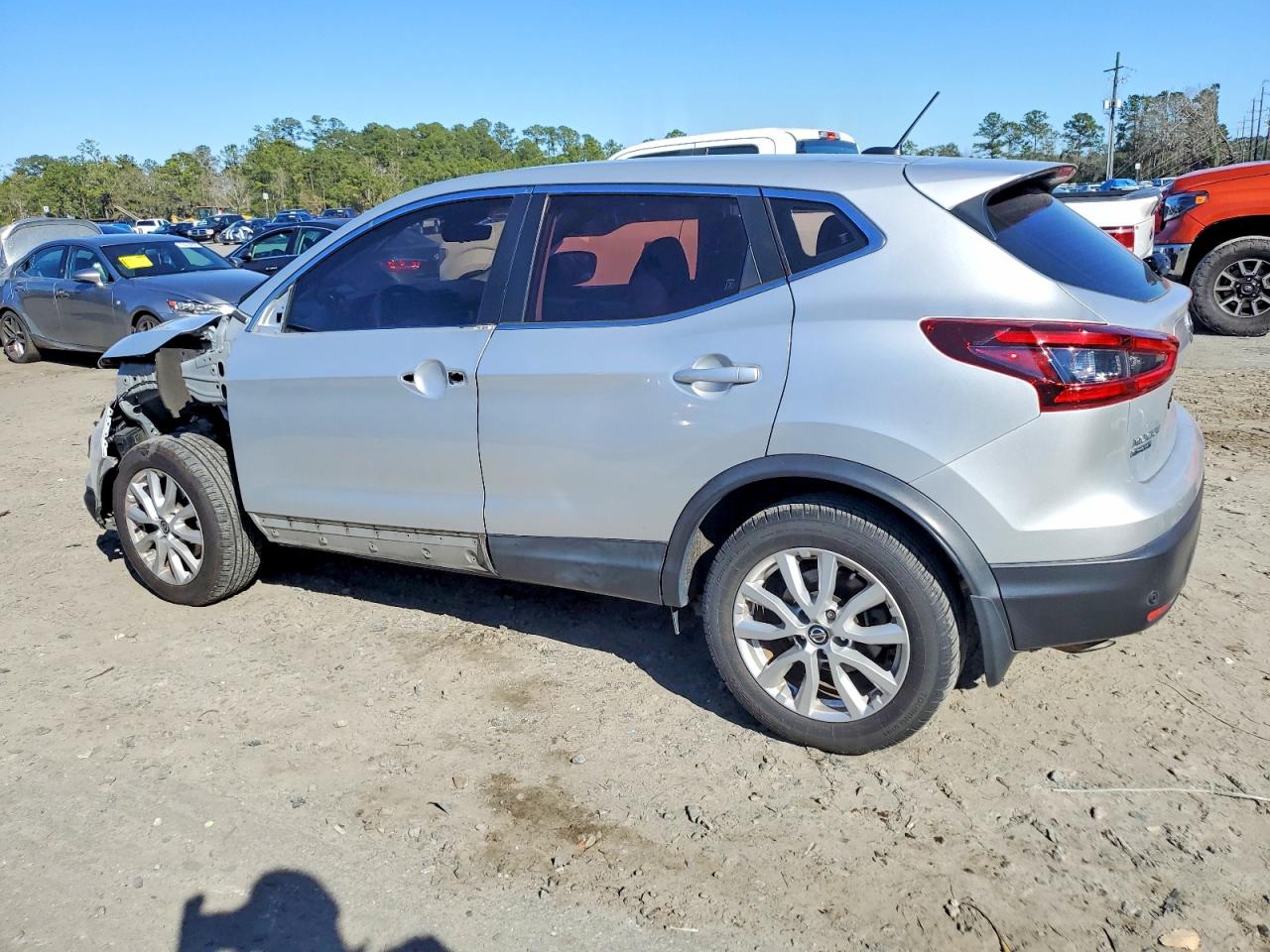 2020 NISSAN ROGUE SPORT S photo 2