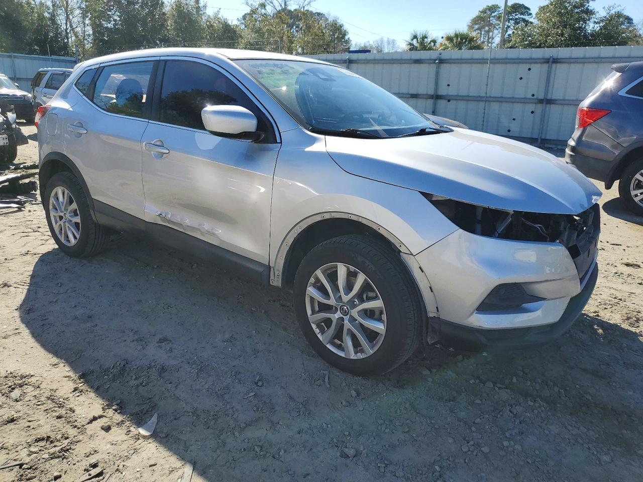 2020 NISSAN ROGUE SPORT S photo 4